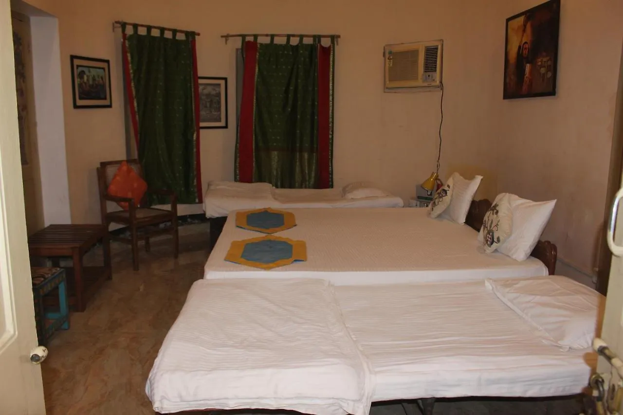 Cozy Inn Varanasi India